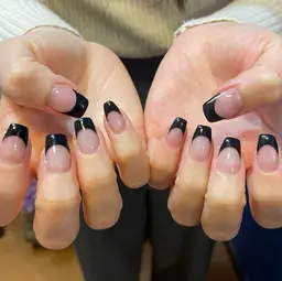 練習モデル募集中🍓白フレンチ＋グラデーション