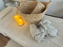 〈ボディ〉癒しのオイルトリートメント◎アロマの香りでリンパほぐし60分/ ヘッド付