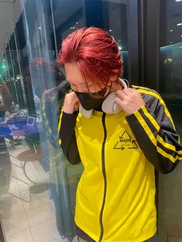 🤩メンズ再来🤩カラー各種選べるメニュー(ブリーチ込み、なし、デザインカラーなど✨似合わせトリートメント付き