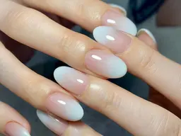 王道フレンチネイルorなめらかエアジェルグラデーションコース（オフあり）