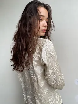 【✨外国人風ニュアンス✨】質感カット＋くせ毛風パーマ＋ミルボントリートメント　ニュアンスパーマ/エアウェーブ