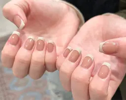 【限定✨️Jrネイリスト】ハンド💅フレンチネイルベース有り✨️オフあり（初回ジェルオフ無料）