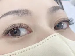 ボリュームラッシュ120束/ ＋¥1000でLED変更可能