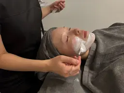 【モニター価格】どちらか選べるハイドラor水光肌ピーリング➕美肌フェイスパックデコルテ2,980円