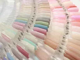 【オフ込】カジュアル艶シンプルフットネイル ¥7,000 ※スカルプ/ハード/チップオフ代+¥2,500