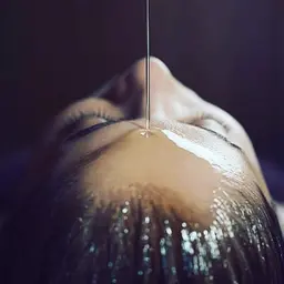 アーユルヴェーダフェイシャルオイルトリートメント+背中選べるデコルテ