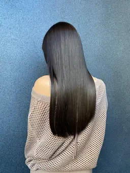 【梅雨前の癖毛さん必見🍀】縮毛矯正+高級髪質改善トリートメント🫧🫧🫧