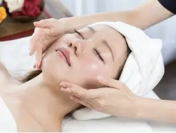 とにかくむくみをとりたい❣️顔凝りも気になる😨😨方必見‼️小顔マッサージ😇💫