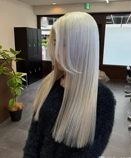 【ロング料金なし】ケアブリーチ3回+カラー（トリートメント付）