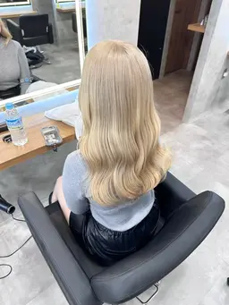 【✨ハイトーン目指すなら✨】🫧ケア材使用トリプルカラー🫧➕内部補修トリートメント💫