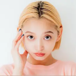 《ツルツル美顔💆🏻》美眉アイブロウWAX＋フルフェイス(眉カット・メイク込) ¥7200