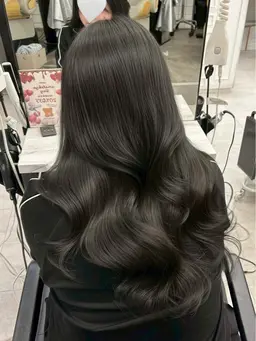 【うねりが気になる方】小顔カット✂️+ダメージレス巻ける美髪矯正✨+ケアカラー✨＋韓国式艶tr💎【ミニモ限定】