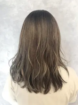 【新規】💚✨人気メニュー✨カット＋カラー(イルミナカラーorエドルカラーorアディクシー)+トリートメント