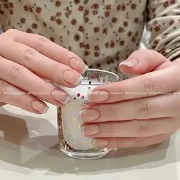 【研修ネイリスト】シンプルで清潔感のあるデザイン★フレンチネイル