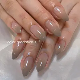 ミニモ特価🎀パラジェル使用໒꒱カラーグラデーション、フレンチネイル💅(オフなし)