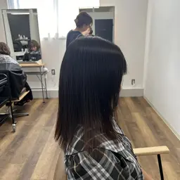 《女性限定》縮毛矯正のみ、カット不可¥3300