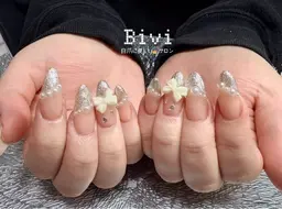 ハンド　カラー自由&ストーンやパーツ付け放題　持ち込みデザインパーツok(オフ有&ケア込) 180分