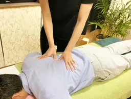 リピーター多数✨頭から足裏までくまなくマッサージ🌱取れない疲れを丁寧にケア🌱全身60分コース(ヘッドマッサージ付き)