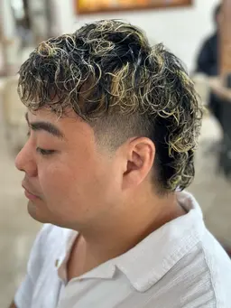メンズ限定　カット×ハイライト×パーマ