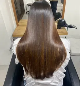 🦋[ウルトワ髪質改善トリートメント]🦋驚きのツヤ、潤いが手に入ります。ダメージや広がりが気になる方へ