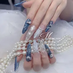 【初回オフ無料★ケア込】10本チップ長さだし🧸ゴージャスプラチナ10本やり放題アートし放題✨時間内デザイン