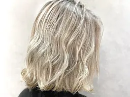 似合わせカット+外国人風バレイヤージュ✨️+抗酸化トリートメント