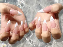 フレンチ・グラデーション【ベースカラー選べます】【他店オフ無料】夜間OK‎🤍最終受付22時🐻‍❄