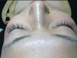 まつ毛エクステ１２０本、まつ毛多いお客様はつけ放題がお得です