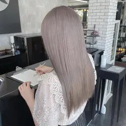 🙇‍♂️口コミ高評価🙇‍♂️髪の毛を傷めずハイトーンカラーを実現🎨‼️圧倒的透明感ダブルカラー✨✨✨