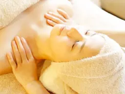 毛穴の汚れもリフトアップも一度に☺︎✨毛穴&小顔フェイシャル