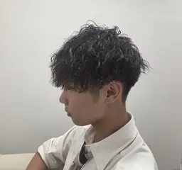 メンズ限定　特殊パーマ＋カット　(再来＋1000)