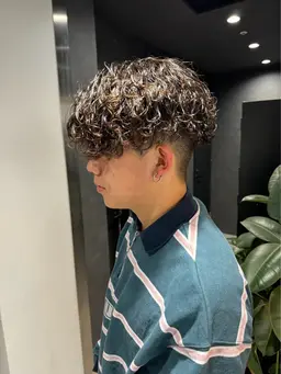 🔥スパイラルパーマ🔥⚡️モデル様限定価格⚡️🌈くるくるパーマにしたい方🌈🔥特殊パーマ料金になります🔥