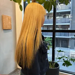 酸性ストレート➕aujuaトリートメント ブリーチ毛メニュー