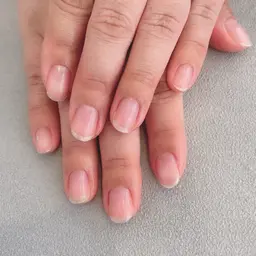 【ネイルケア】オフなし/甘皮ケア重視/清潔感ある指先へ💅🏻/爪の形成あり/磨き無し