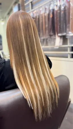 【12月限定】エクステ80枚+馴染ませカット+ブリーチ+ワンカラー