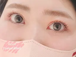 当日予約限定価格☆まつげパーマ　アイシャンプー&ケラチントリートメント付き♡　上のみ