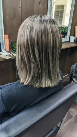 カット＋バレイヤージュ（ブリーチ込み）