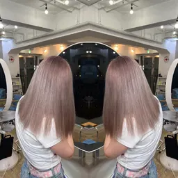 ◉全頭ブリーチ+全頭カラー+艶トリートメント◉