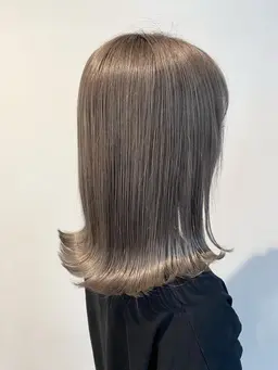 《 特別価格 》ナチュラルハイライト+オンカラー+トリートメント❤️‍🔥