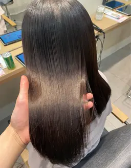 リピーター様のみ🌱縮毛矯正＋トリートメント【前回の縮毛矯正から半年以上空いている場合＋3300円】