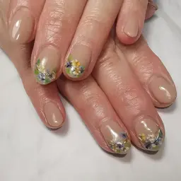 オフなし オフィス シンプル   片手2本ずつアート