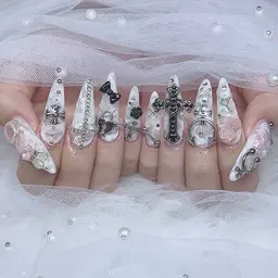 【チップ】あなただけのゴテゴテネイル✩.*˚長さだしアート10本やり放題+400種類のパーツつけ放題‎𖤐オフケア込‎‎