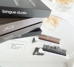 【空きがあれば🉐】パリジェンヌ。当日am9:00以降に予約で安くできます‼️🙌