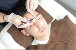 【男性、女性どちらも可能🙆🏻♀️/4月9日~20日限定募集】ハリウッドブロウリフト(毛流れ矯正+眉周りワックス)