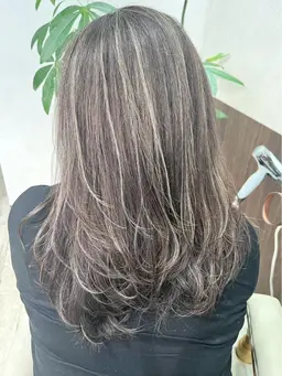 〔ミニモ限定クーポン〕ハイライトカラー＋コタアイケアTR☘️