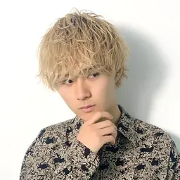 【ケアブリーチあります🤙】【メンズ限定】デザインカット・ブリーチ(１回)・カラー