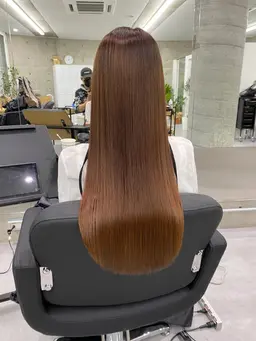 ☀️艶で大人かっこいいを叶える☀️縮毛矯正＋メンテナンスカット＋トリートメント13000円✨