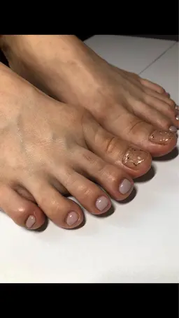 フットネイル　ワンカラー（何色でも可）　　　　　　　　オフケア、フットバス込み