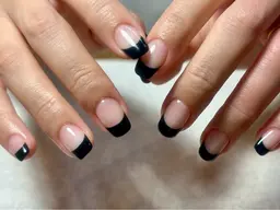 【Handオフあり1ヶ月以上】 フレンチネイル👙