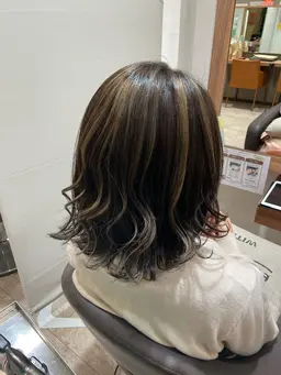 🔆カット＋ハイライトで立体感カラー💡(ホイル入れ放題)